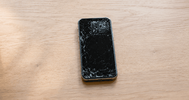 When Should You Replace a Cracked Phone Screen?